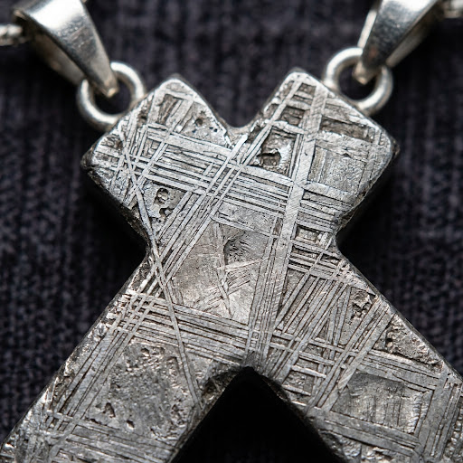 Macro of the Widmanstätten pattern on the Aletai meteorite cross